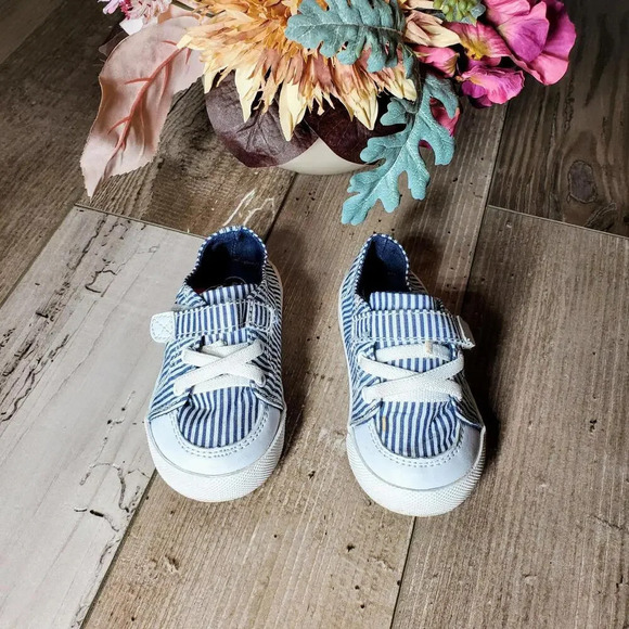 Circo Size 5 Baby Shoes Blue and White Striped Velcro Closure Non-Marking GUC - Picture 1 of 13